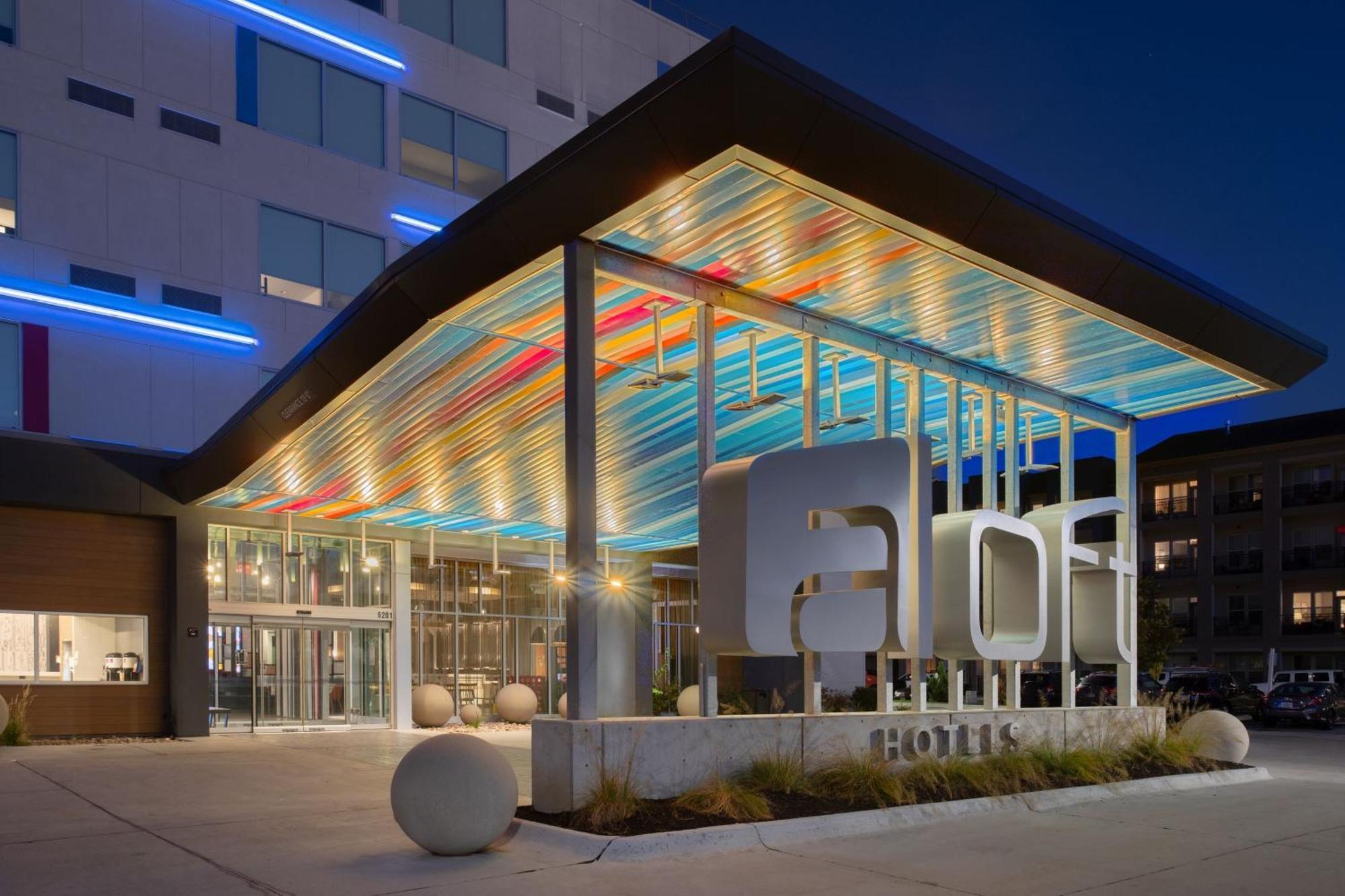 Aloft Omaha Aksarben Village Exterior foto